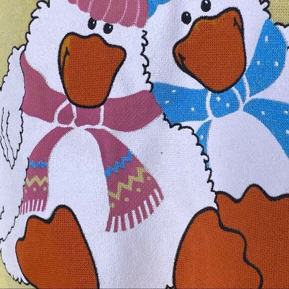 Vtg. 80s Jog Tog Yellow Graphic Geese Top Sz S - Picture 4 of 9